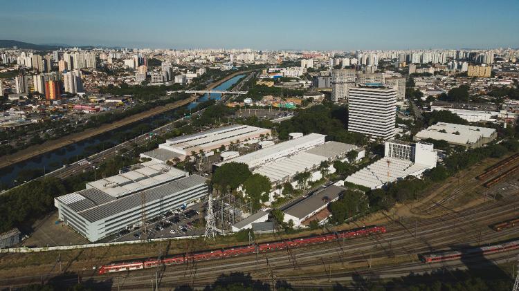 Vista aérea do E-business Park, entre as marginais Tietê e Pinheiros, em São Paulo