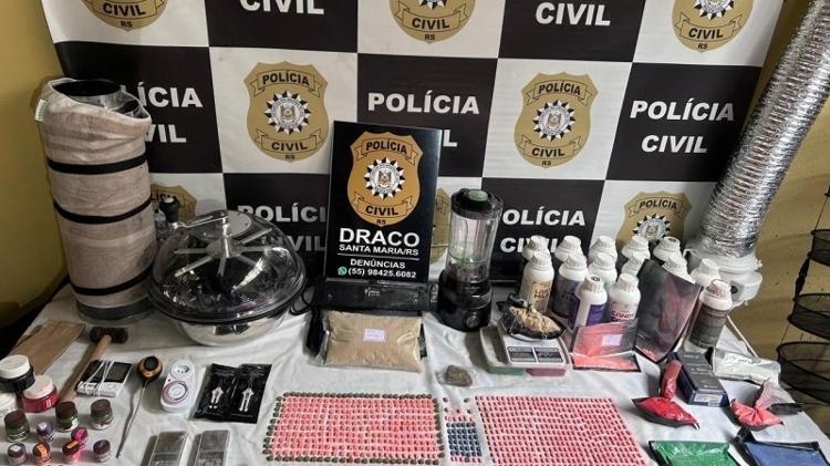 Polícia de Santa Maria (RS) aprendeu drogas e materiais de produção em casa de estudante de 22 anos