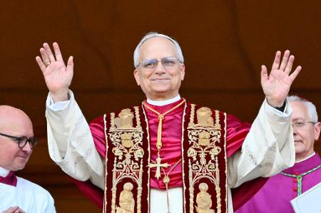 O novo papa Leão 14, Robert Prevost faz primeiro discurso na sacada da Basílica de São Pedro, no Vaticano O novo papa Leão 14, Robert Prevost faz primeiro discurso na sacada da Basílica de São Pedro, no Vaticano