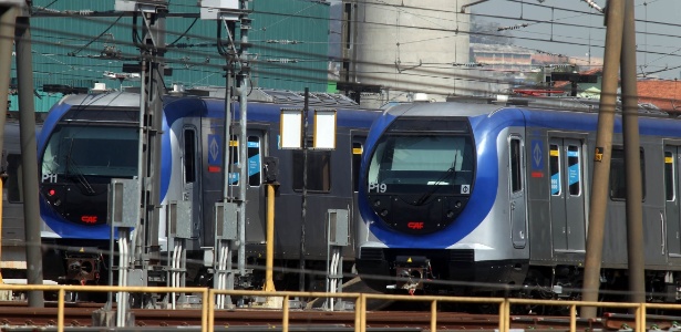Trens adquiridos são mais modernos do que trilhos; um até já foi pichado - Felipe Rau/Estadão Conteúdo 