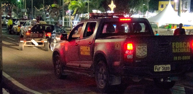 Policiais da Força Nacional patrulham Natal - PEDRO VITORINO /PHOTOPRESS/ESTADÃO CONTEÚDO