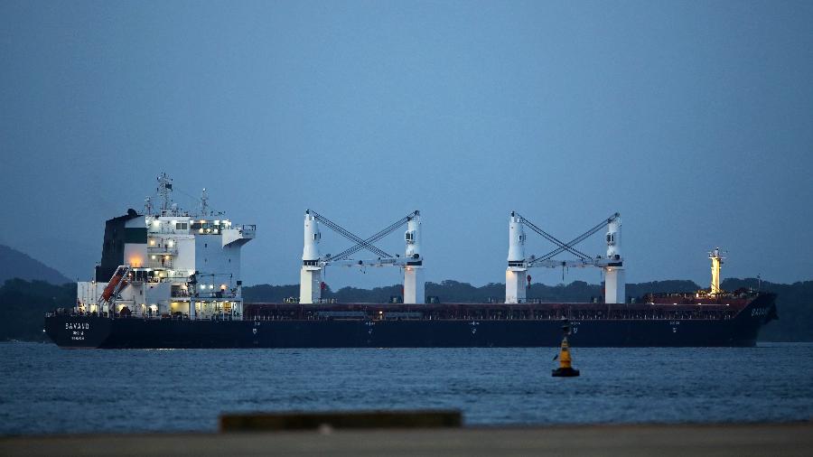 Navio iraniano Bavand no porto de Paranaguá (PR) - Heuler Andrey / AFP
