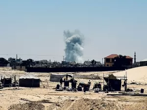 Israel prossegue ofensiva em Rafah, aumentando tensão com Hezbollah no Líbano
