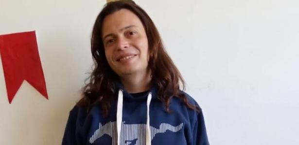 Servidor contesta aposentadoria e denuncia isolamento e oferta de cura gay