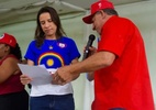 Visita 'escondida' de Raquel Lyra a MST gera críticas a ambos em Pernambuco