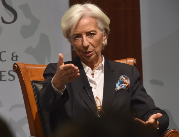 Christine Lagarde, em sua defesa, nesta terça-feira (7) em Washington, pela existência de cotas de gênero para apoiar a inclusão feminina no mercado de trabalho - Nicholas Kamm/AFP Photo