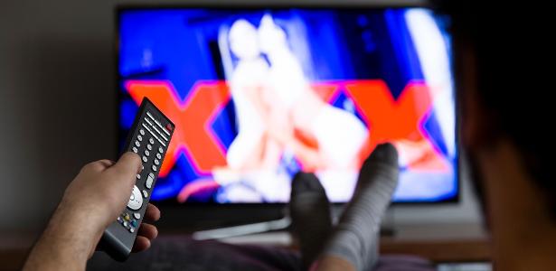 UE investiga Pornhub, Xvideos e outros por falta de proteção às crianças