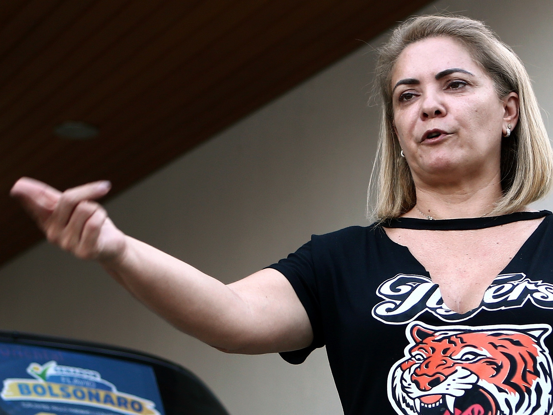 Cidadã da Noruega, ex-mulher de Bolsonaro pode ser barrada na eleição imagem foto