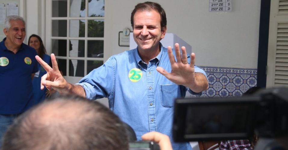 28.out.2018 - Eduardo Paes vota no Gávea Golf Club, no Rio de Janeiro