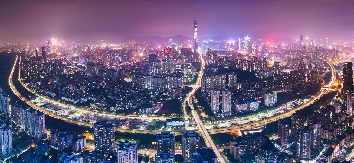 Visão panorâmica de Shenzhen, cidade chinesa que reúne diversas empresas de tecnologia - Getty Images