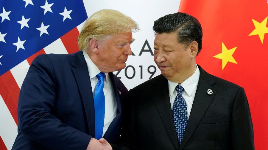 Presidente dos EUA, Donald Trump, encontra o presidente chinês, Xi Jinping, durante reunião do G20 em Osaka, no Japão - REUTERS/Kevin Lamarque