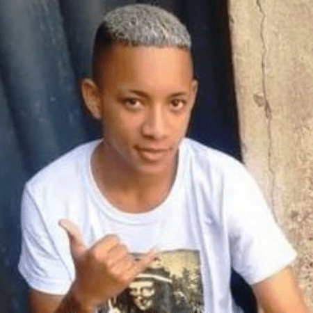 Ryan Pablo da Silva Martins Ribeiro, de 18 anos, morreu ontem após ser baleado com dois tiros, um nas costas e outro na cabeça - Reprodução/Arquivo Pessoal