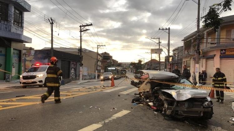 Arquivo Acidente envolvendo dois veículos na avenida Cangaíba, zona leste de São Paulo