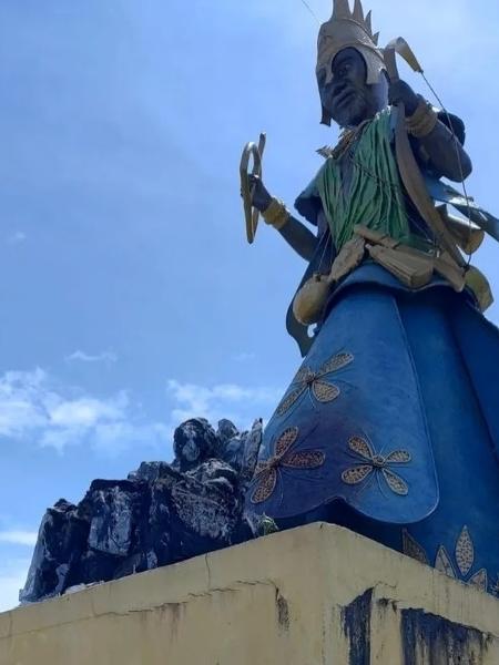 Em novo ato de vandalismo, monumento a Mãe Stella de Oxóssi sofre incêndio em Salvador - Fundação Gregório de Mattos