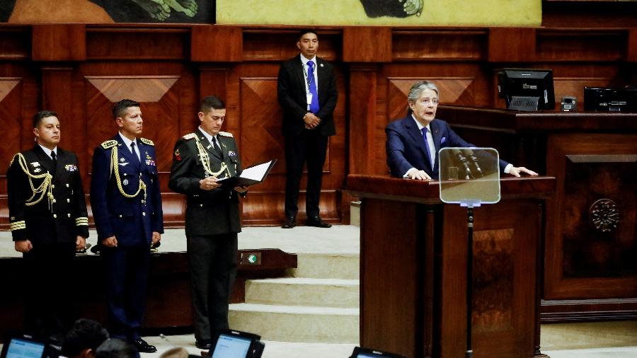 16.mai.23 - O presidente equatoriano Guillermo Lasso depõe na Assembleia Nacional, como parte do processo de impeachment contra ele por suposta corrupção, em Quito, Equador, - KAREN TORO/REUTERS