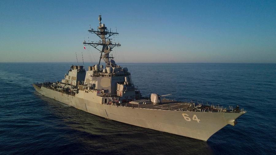 USS Carney, um destróier da Marinha dos EUA, está no Mar Mediterrâneo