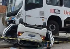 Carro com família fica embaixo de ônibus após colisão na Paraíba; veja (Foto: Reprodução/Notícia Paraíba)