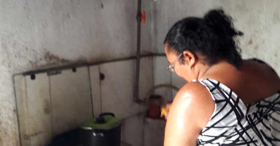 Botijão? Por lá, nunca mais!: Famílias de PE fazem gás de cozinha com esterco de animais