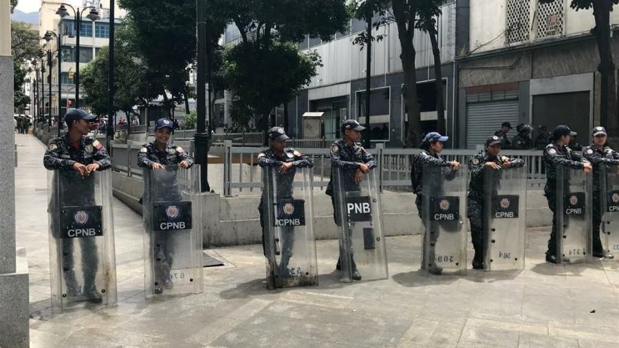 16.mai.2019 - Prédio administrativo do Parlamento venezuelano é fechado por alerta de bomba, o segundo contra o legislativo esta semana - Reprodução/Twitter/@unidadvenezuela