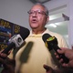29.nov.2020 - O candidato à prefeitura de Teresina (PI), Kleber Montezuma (PSDB) chegou ao local de votação acompanhado de uma comitiva e deu entrevista à imprensa no colégio eleitoral. O prefeito Firmino Filho (PSDB), o senador Ciro Nogueira (Progressistas) e vereadores da coligação foram prestar apoio ao candidato tucano, neste domingo (29). - JOSÉ ITAMAR/FUTURA PRESS/ESTADÃO CONTEÚDO