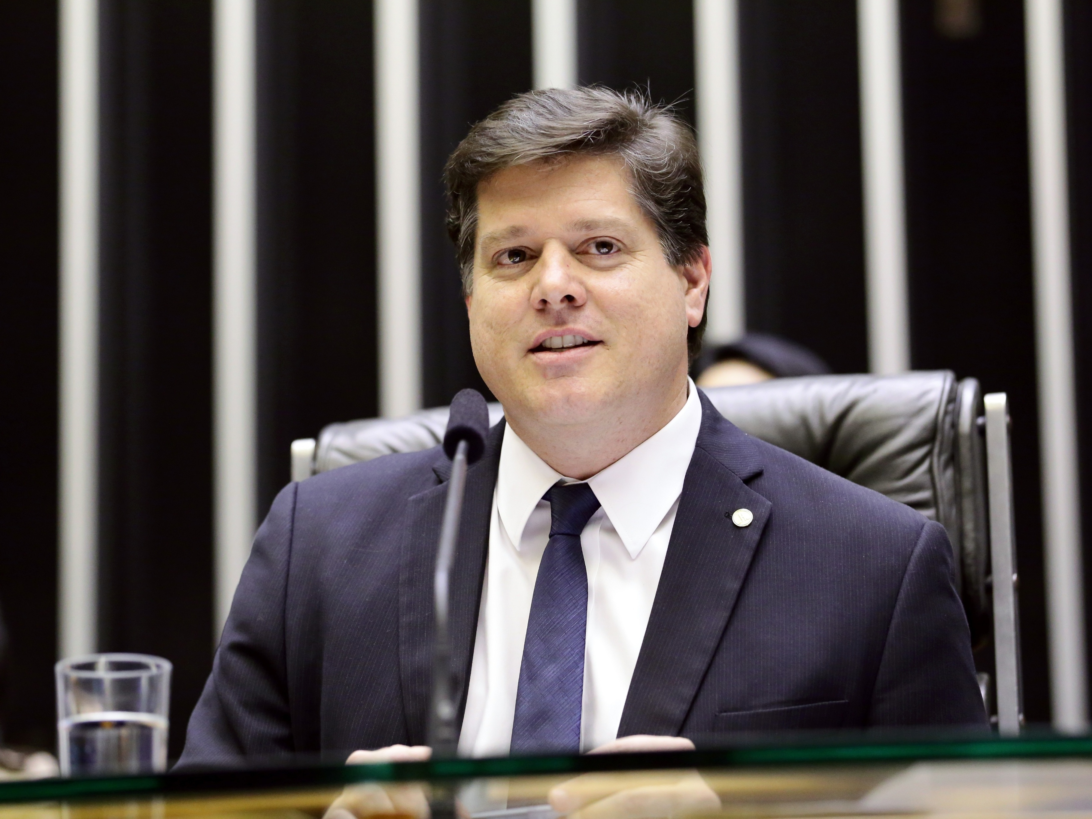 Baleia Rossi alimenta o terraplanismo eleitoral de Jair Bolsonaro