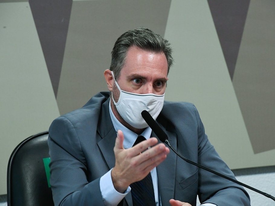 Registros entregues à CPI contradizem depoimentos sobre visitas à Saúde