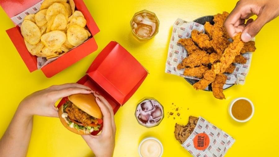 Aussie Grill, marca da dona do Outback, abrirá restaurantes no Brasil com foco em frango, batata chips e cookies - Divulgação