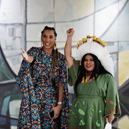 As ministras Anielle Franco e Sônia Guajajara durante cerimônia de posse no Palácio do Planalto - Ueslei Marcelino/Reuters
