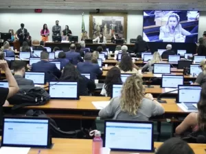 Veja como votaram deputados na CCJ da Câmara em PEC que proíbe aborto