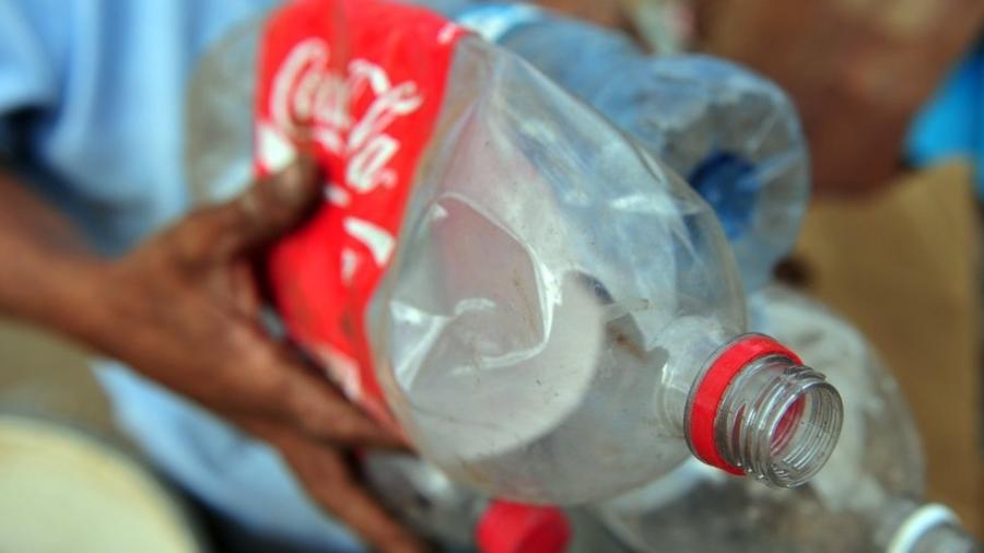 A Coca-Cola produz 200 mil garrafas por minuto - HECTOR RETAMAL
