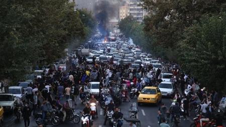 Thousands of Iranians take to the streets of Tehran to protest - GETTY IMAGES - GETTY IMAGES