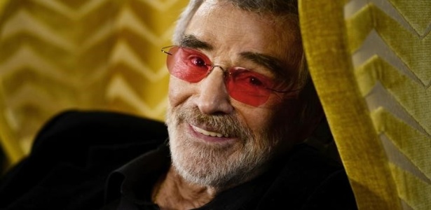 O ator e diretor americano Burt Reynolds, que está lançando livro de memórias - Reuters