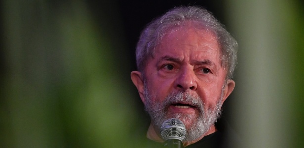 Lula no congresso do PCdoB, em novembro  - Mateus Bonomi - 19.nov.2017/Agif/Estadão Conteúdo