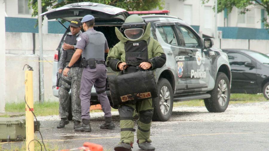 Falsa bomba mobilizou agentes do Grupo de Ações Táticas Especiais (GATE) da Polícia Militar em Santos (SP) - Marcela Mattos/Estadão Conteúdo