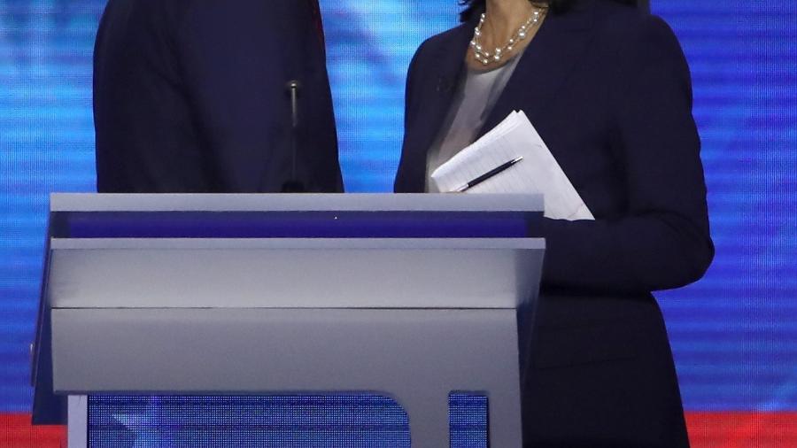 11.set.2019 - Joe Biden e Kamala Harris durante debate presidencial dos democratas em Houston, Texas: convenção democrata começa hoje - Getty Images