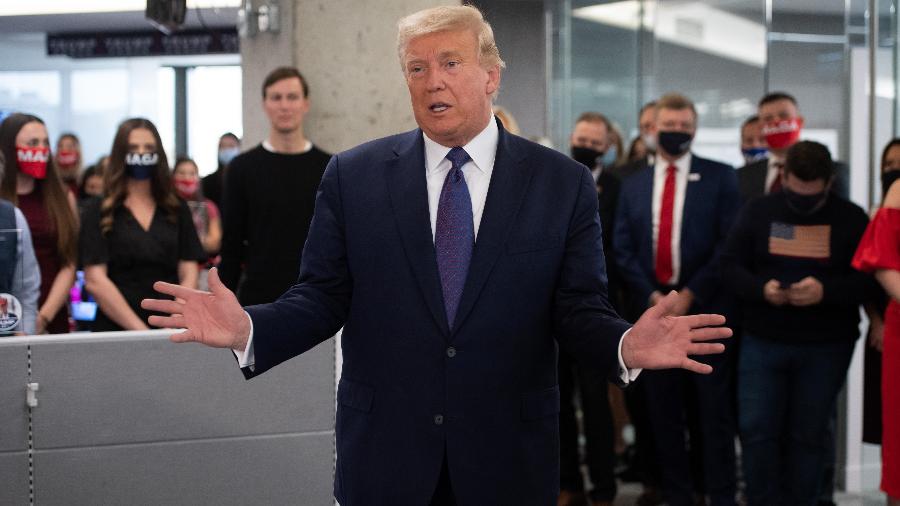 03 nov. 2020 - Donald Trump visita sua sede de campanha em Arlington, Virgínia, EUA - Saul Loeb/AFP