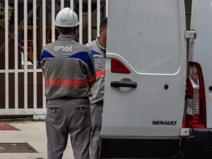 Chuvas em SP deixam ao menos quatro bairros da capital no escuro