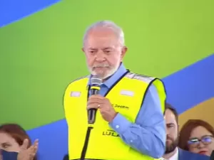 Fibe: Lula escorrega feio ao falar que mulher sem profissão será agredida