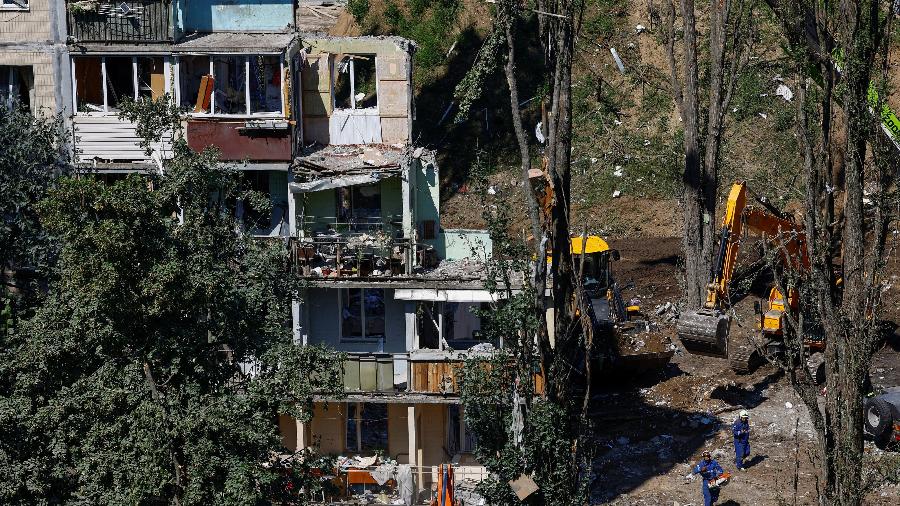 Prédio bombardeado por ataque russo, em Kiev Prédio bombardeado por ataque russo, em Kiev