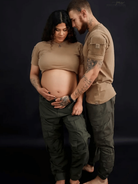 O casal engravidou com 4 meses de relacionamento