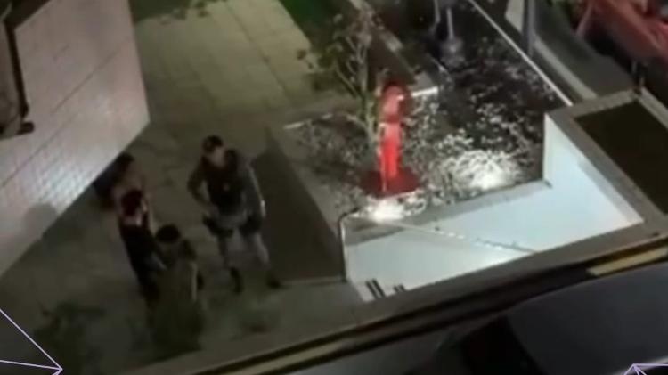 PM cerca portaria em prédio onde porteiro foi detido após panelaço em Maceió