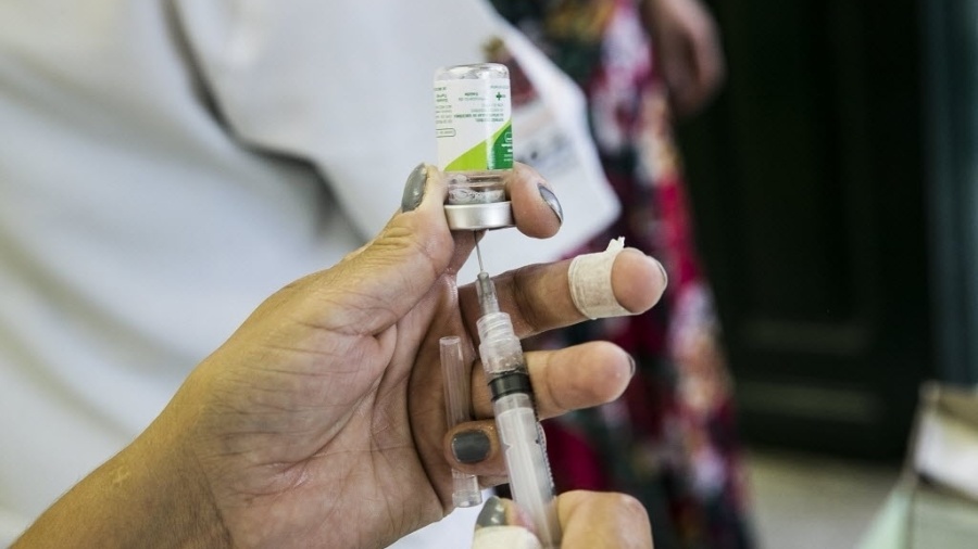 Vacina produzida pelo Butantan terá cobertura contra três vírus - Lucas Lima/UOL