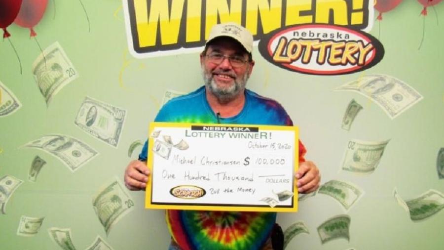 O americano Michael Christiansen recebe o segundo prêmio na loteria em apenas sete meses Nebraska Lottery - Nebraska Lottery