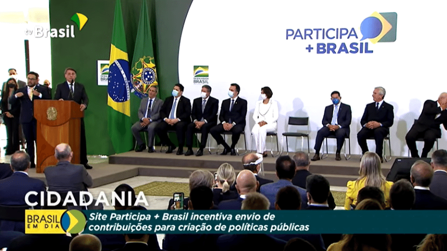 08.fev.2021 - Bolsonaro no lançamento da plataforma Participa + Brasil com participação do ex-presidente Fernando Collor - Reprodução/TV Brasil