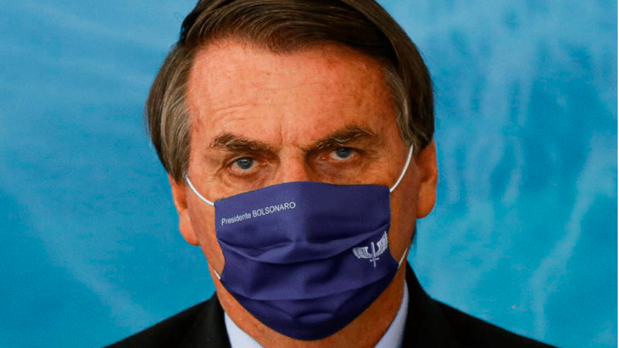 Jair Bolsonaro usa máscara - Raul Spinassé/Folhapress
