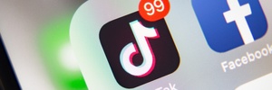 IA? Nada disso! Jovem 'viciado' no TikTok é o que pode mudar Google de vez (Foto: Getty Images)