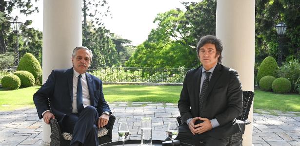 Alberto Fernández, atual presidente argentino, e o presidente eleito Javier Milei