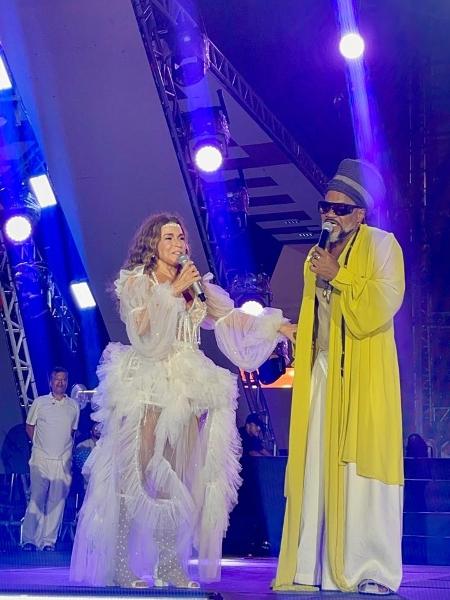 1.jan.2025 - Daniela Mercury e Carlinhos Brown celebram os 40 anos do axé music no festival Pôr do Som