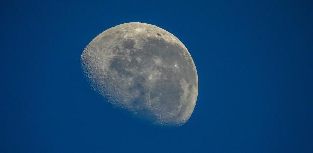 Dois em um: Lua Azul e microlua podem ser vistas na madrugada; saiba como