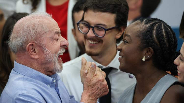 Lula se encontra com os deputados federais eleitos Guilherme Cortez (PSOL-SP) e Ana Elisa (PT-MG)